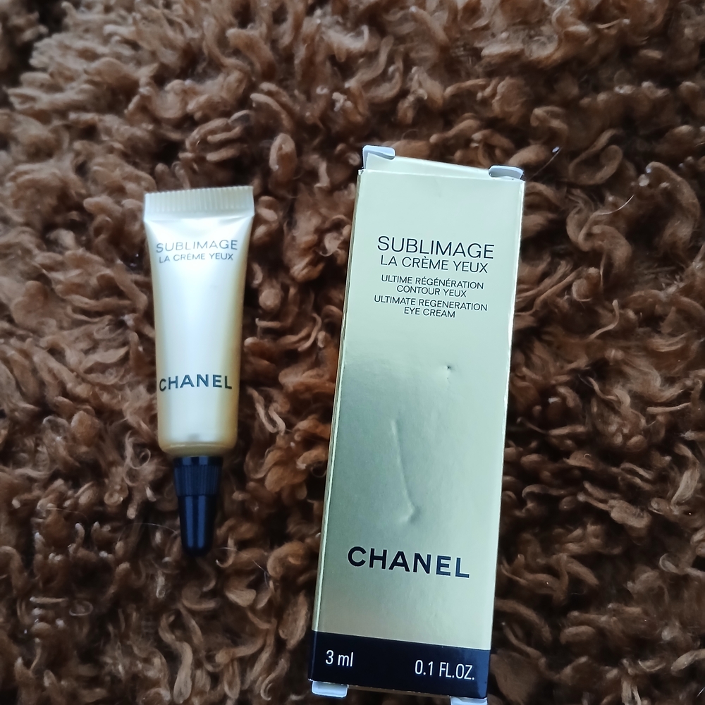 CHANEL Sublimage La Crème Yeux - Luxurious Gold